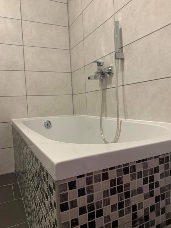 Apartment Vita Postira Eksteriør bilde